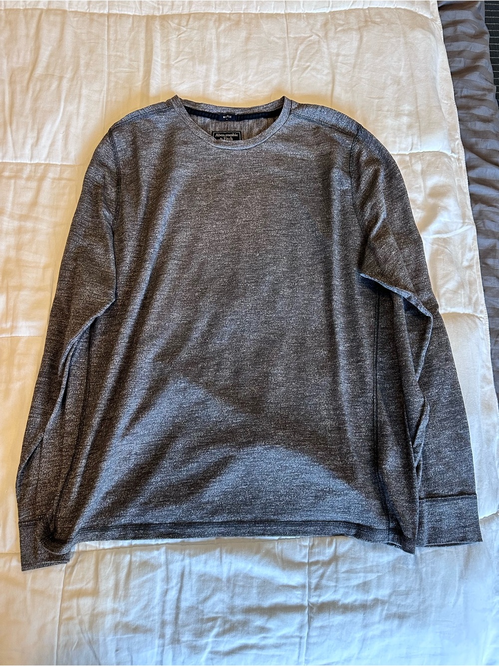 Abercrombie & Fitch Heathered Gray Long Sleeve Crewneck